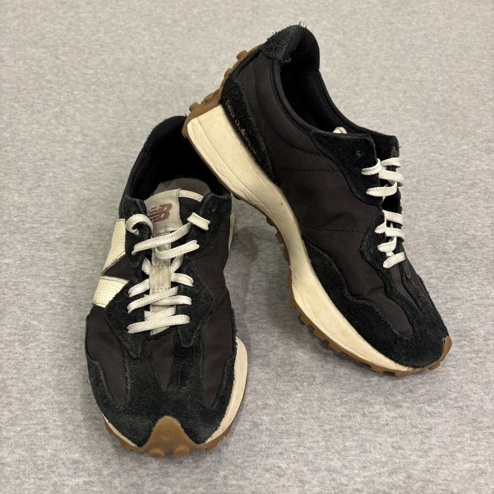 New Balance 327 Shoes Women's Size 7 Black Retro Casual Sneakers Suede WS327BL